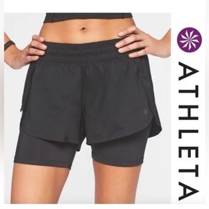 Athleta Racer Run 2 in 1 Shorts Black Olive Medium
